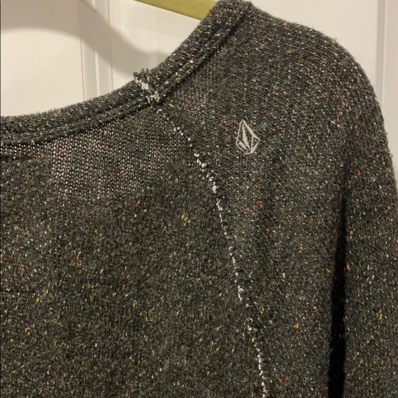 Volcom Oversized Crew Mixed Color EUC - Picture 10 of 16